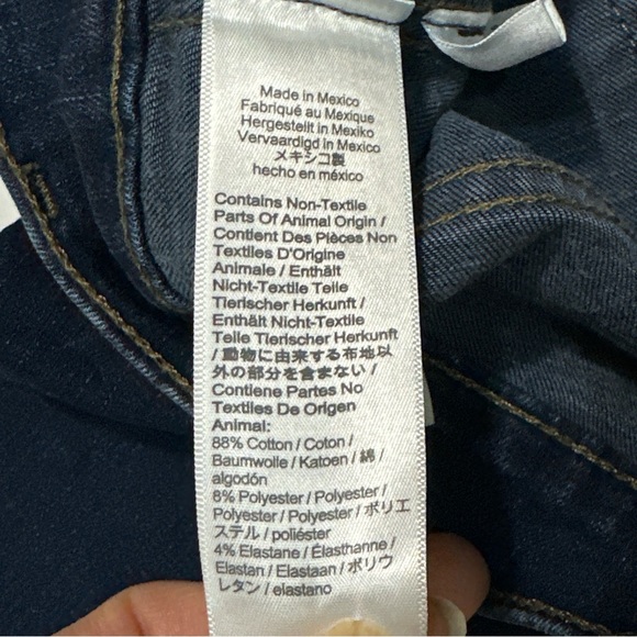 Madewell Curvy High-Rise Skinny Jeans in Woodland Wash: TENCEL™ Denim Edition - Picture 15 of 16